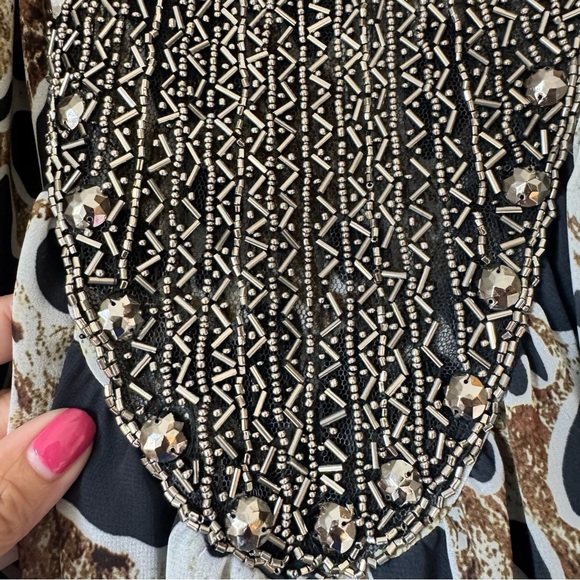 Issue Beaded Lace Lined Mini Dress - Picture 5 of 9